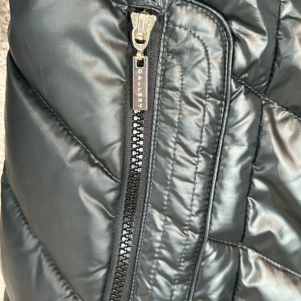 Gallery Women’s Black Knee Length Puffer Coat Size Medium. Warm Capsule Winter - Picture 2 of 10